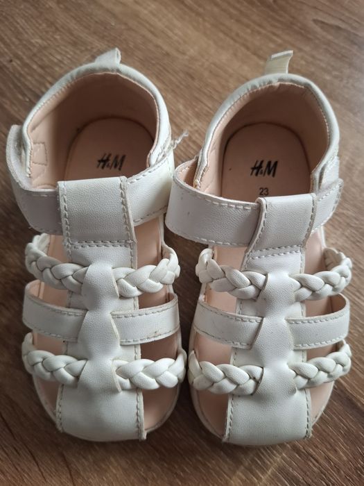 Sandały dla dziewczynki