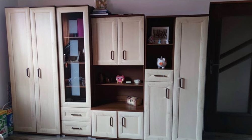 Młodzieżowa mebloscianka