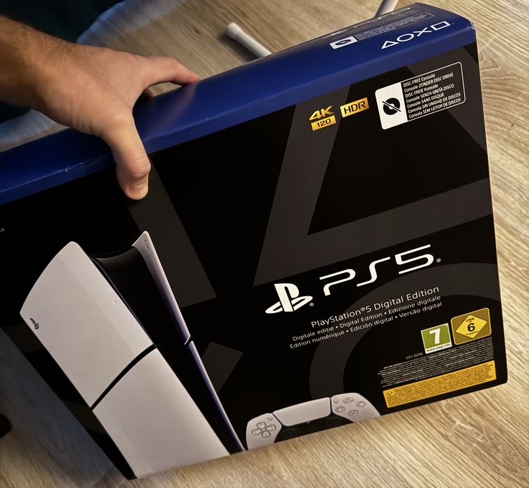 PS5 Slim Digital