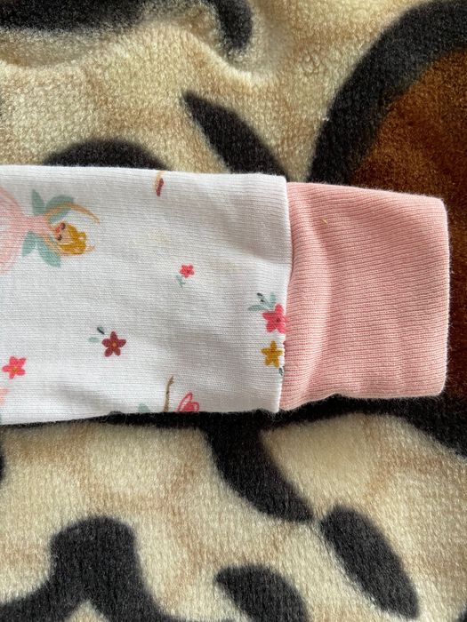 Чоловічок  від carter’s для дівчинки