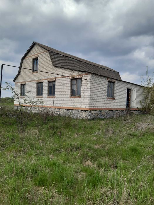 Продається недобудований будинок