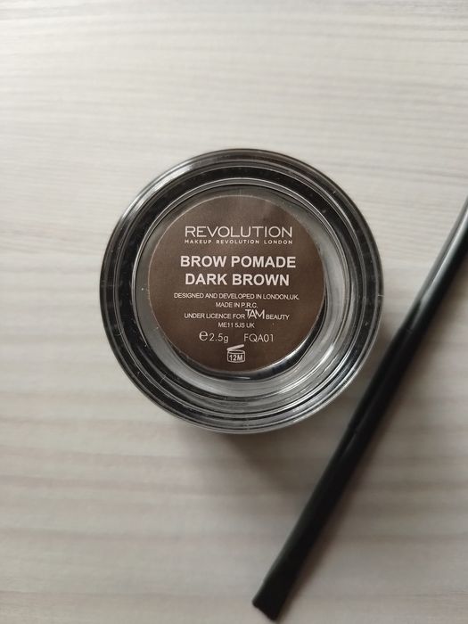 Pomada do brwi Revolution dark brown