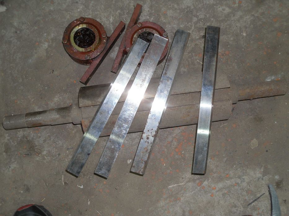 Продаю набір до фуговочного верстату з ножами