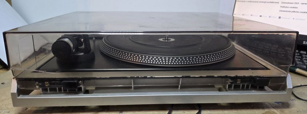 Gramofon. DUAL  CS 506-1