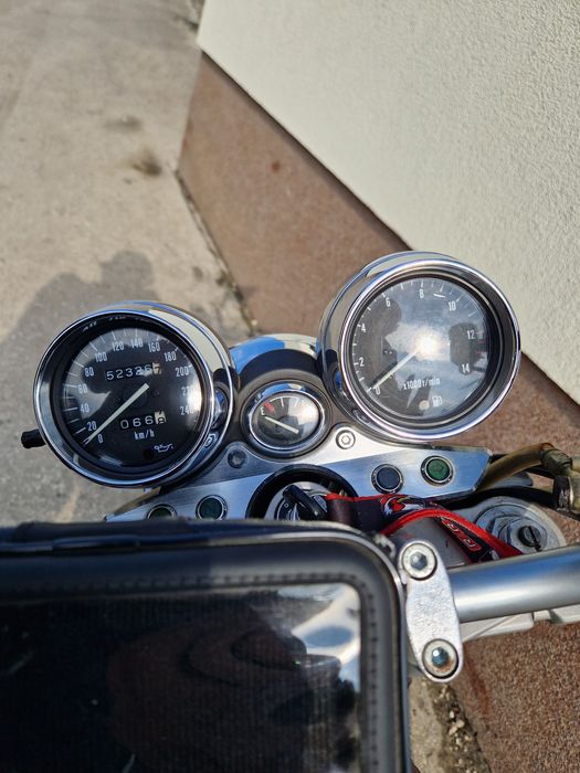 SUZUKI GSX 750 inazuma