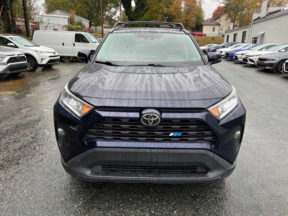 Toyota RAV4 XLE Premium      2020