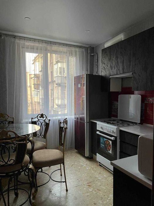 Продаж 2-кімнатної квартири, пр. Яворницького, єВідновлення AK