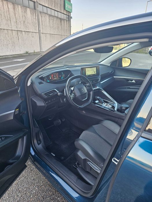 Peugeot 3008 Hybrid Plug-in 225cv ALLURE