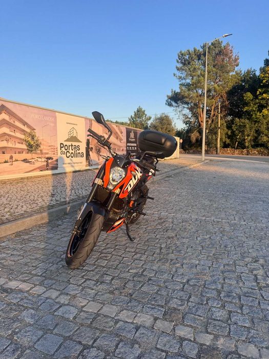 KTM Duke 125 de 2014 - Poucos km
