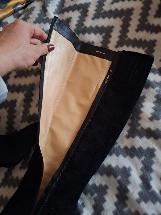 Чобітки високі 37 розмір fellini