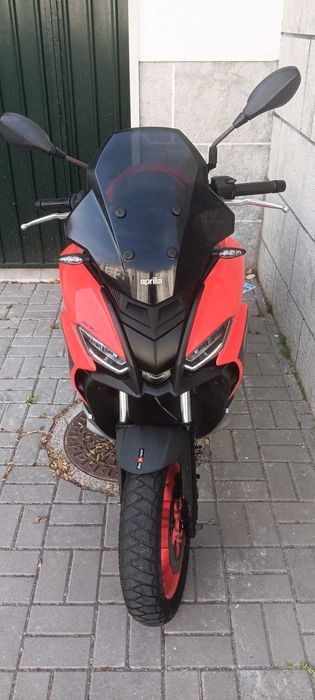 Vendo Scooter 125 cc Aprilia SR GT 125. Oportunidade