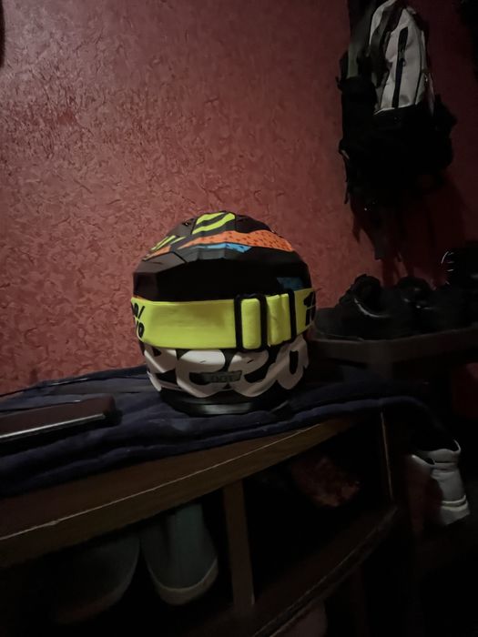 шлем стан:ідеальний