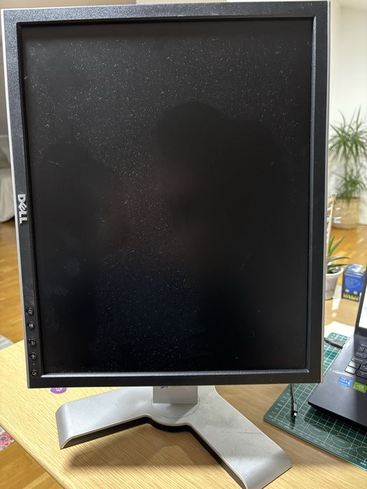 Monitor Dell Modelo 1908FPC a funcionar corretamente