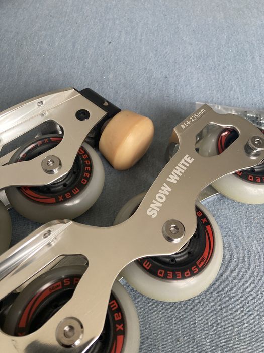 snow white szyny z kółkami rolki figurowe płozy 14 245