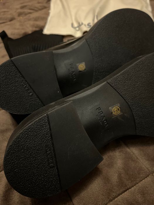 Prada чоботи нові