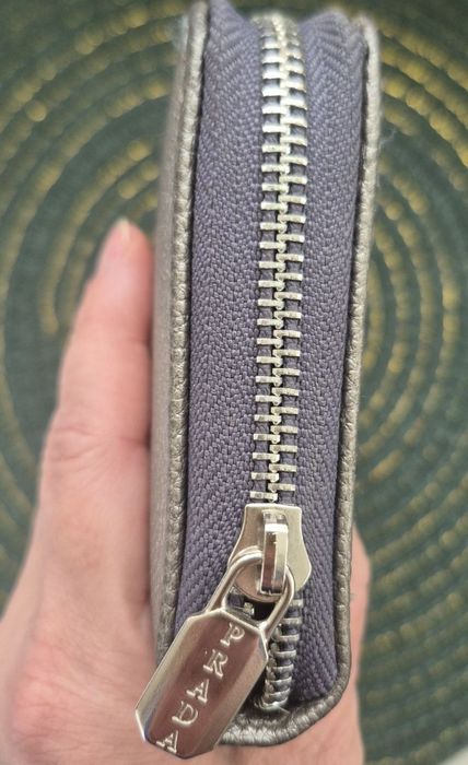 Шикарний гаманець Prada