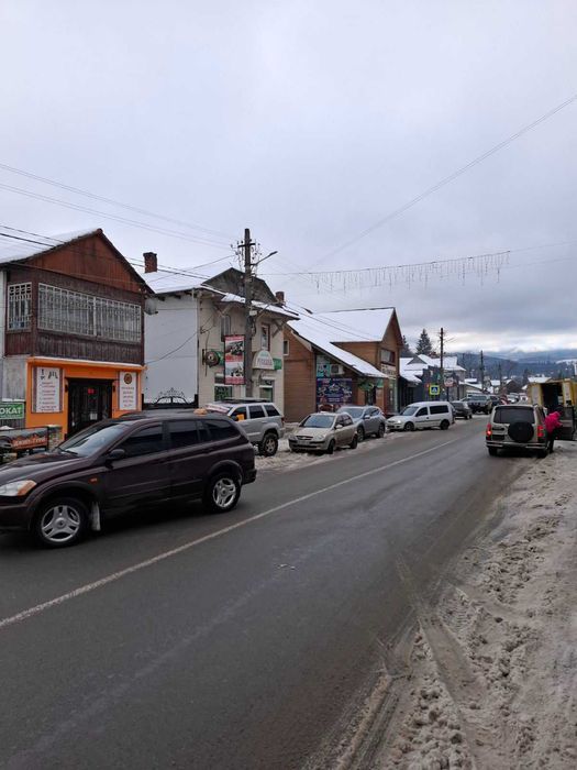 Продаю приміщення в центрі Ворохти біля дороги. 180м2.