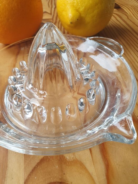 Szklana wyciskarka do cytryn