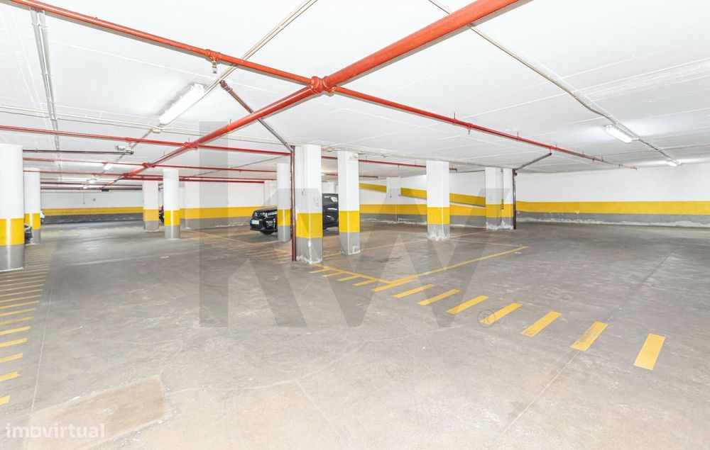 T1 com terraço e estacionamento, Rua Pascoal de Melo