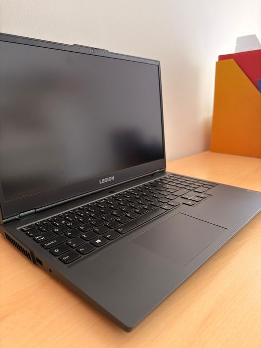 Portátil Lenovo Legion 5 15IMH05 — i7-10750H | GTX 1650 Ti | 16GB RAM | Ecrã 144Hz