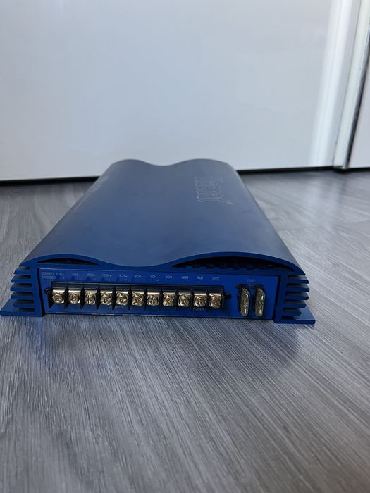 Підсилювач звуку  для авто Magnat 440W 4 канали