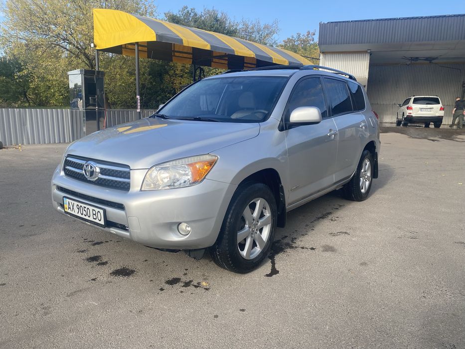TOYOTA RAV4 103тыс. пробега