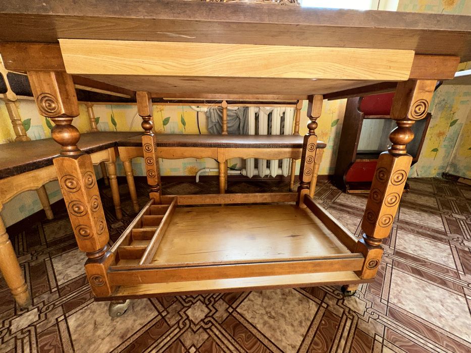 Стол , кухонная мебель