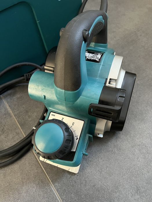 Мережевий рубанок Makita KP 0810