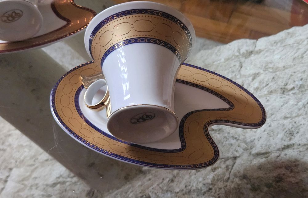 Chávenas em porcelana