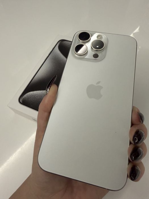 I phone 15 pro max 256 GB White Titanium idealny stan