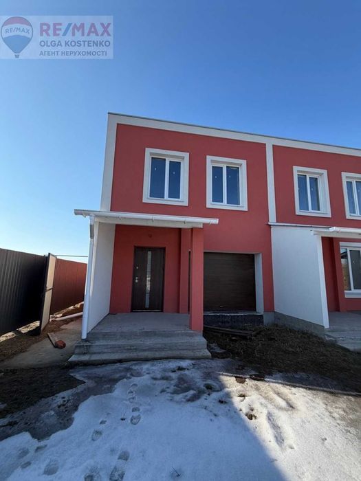 Продаж стильного таунхауса в селі Гнідин