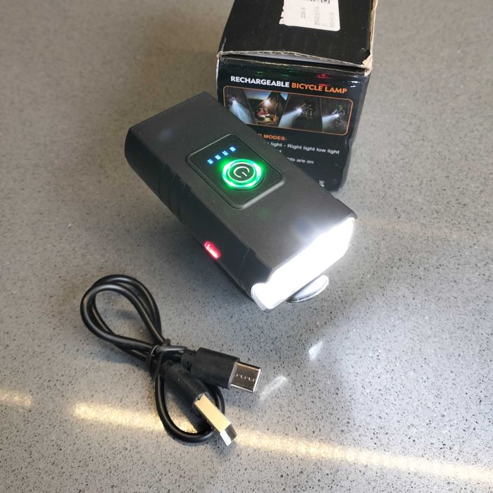 Lanterna Recarregável 1000LM 1200mAh