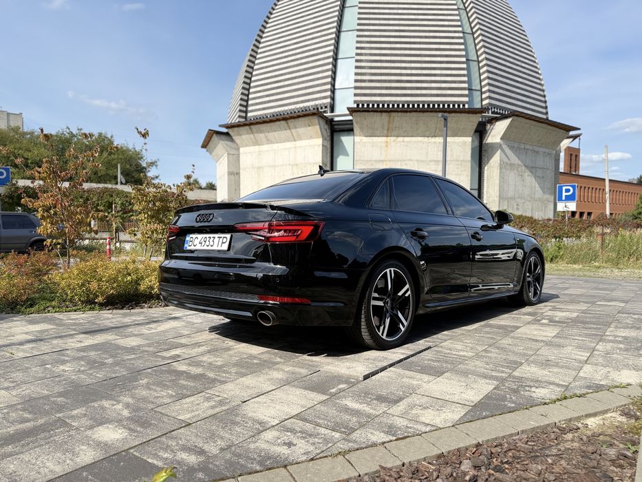 Продам Ауді А4 В9 2018 S-line /  під виплату