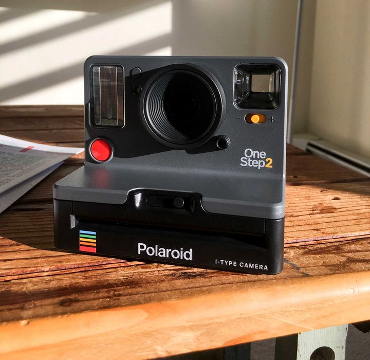 Polaroid OneStep 2 – Câmara Instantânea – Muito Bom Estado