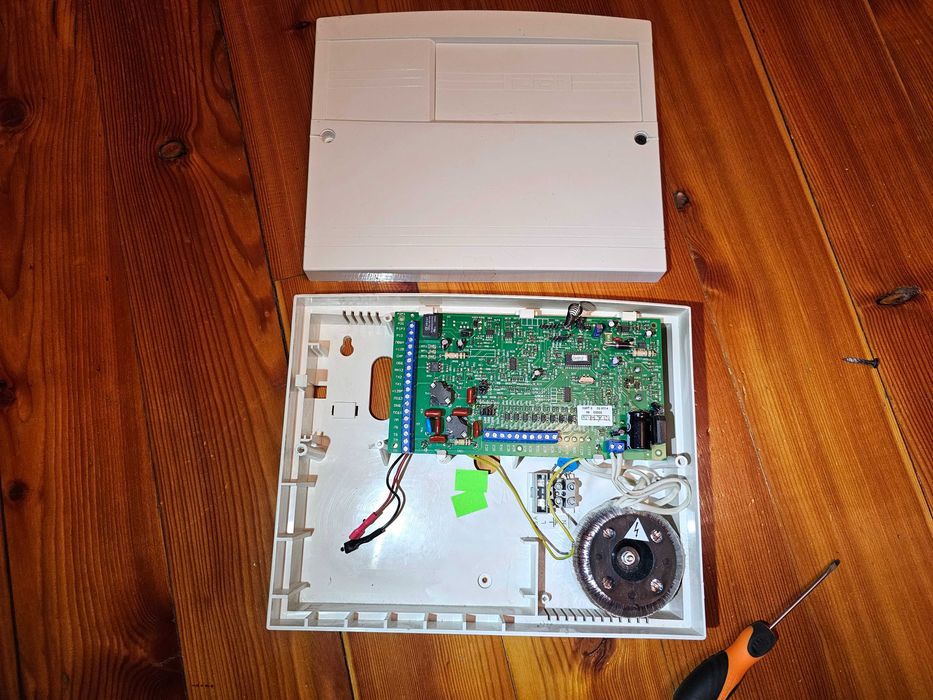 Комплект сигналізації на базі ОРИОН 8Т.2 для дому + GSM модуль