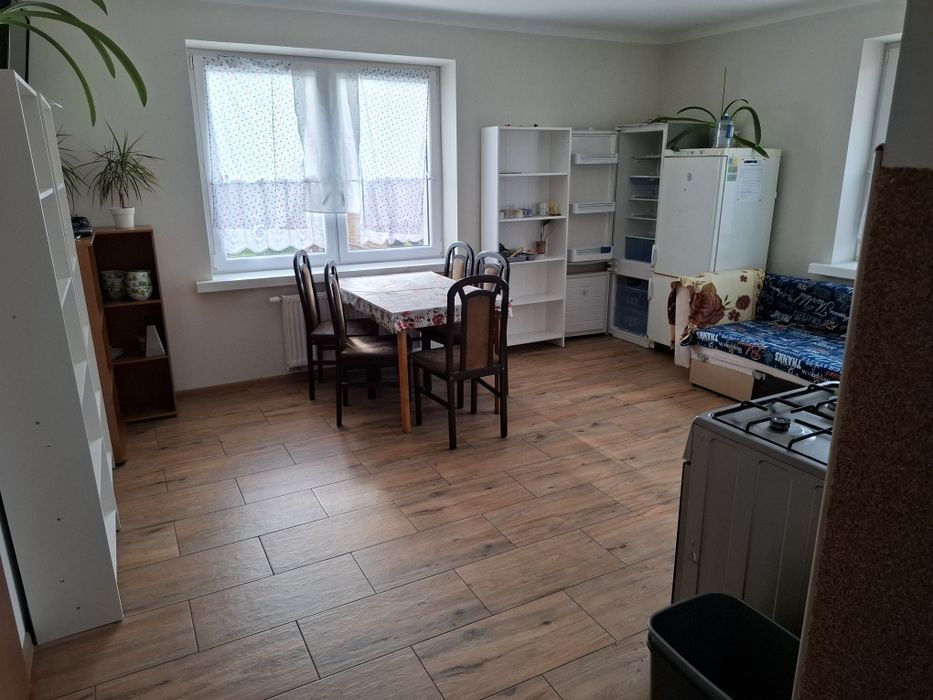 Wynajmę  duży dom tylko firma faktura wat 6.0.9.7.3.8.9.5.4