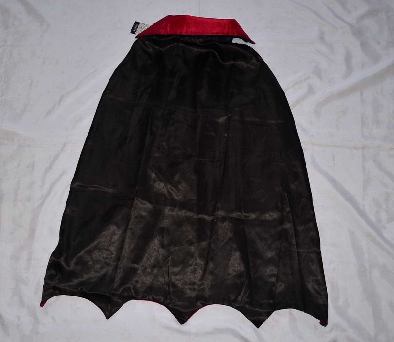 Загадковий образ вампира мантия чарівника Хэллоуин хоббі зомбі театр