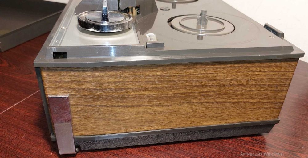 Магнітофон Grundig TK 145