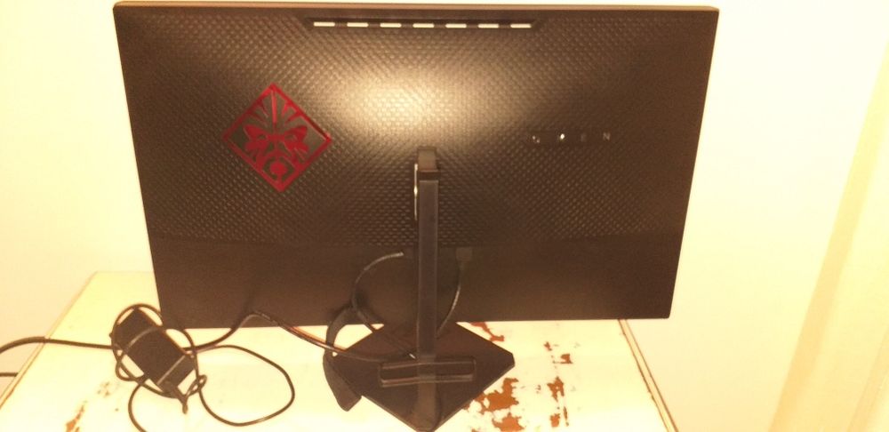 Vendo ainda na embalagem  Monitor HP Omen 25 24.5" LED Full HD 144Hz