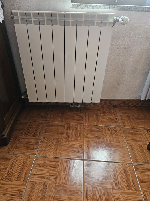 Quatro Radiadores de aquecimento