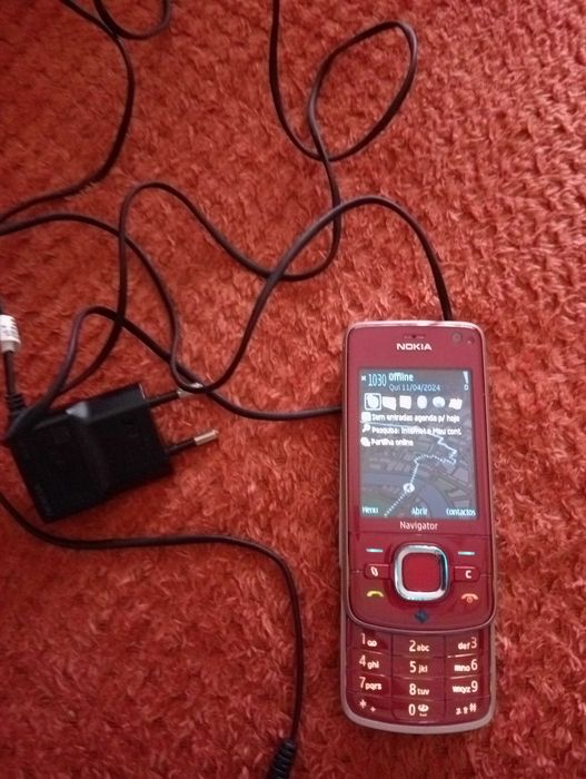 Nokia Navigator Mobile Phone with 3 Additional Batteries64170809756547121