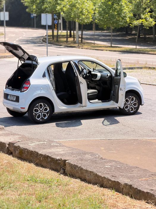Renault Twingo 1.0 SCe (2016) – Citadino Impecável e Económico