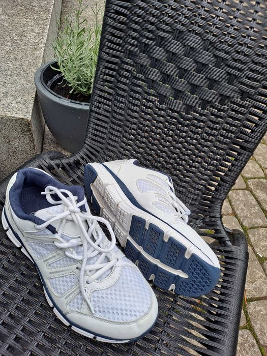 Buty sportowe damskie męskie.