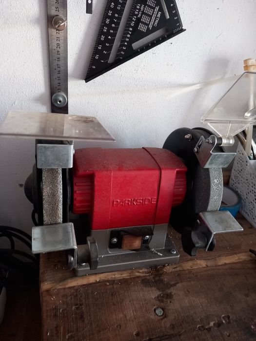 Esmeril marca parkside.