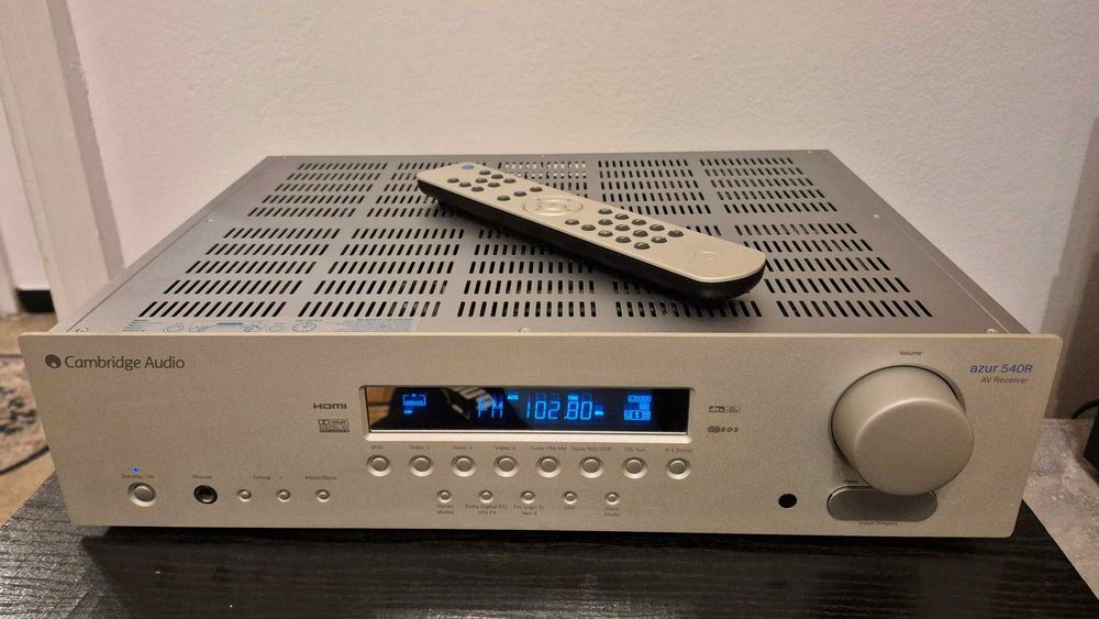 Amplificador Cambridge Audio - Azur 540R v3