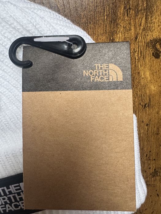 Biała czapka The North Face – NOWA