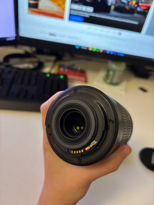 Canon EOS 1200D + EF-S 55-250mm + Acessórios