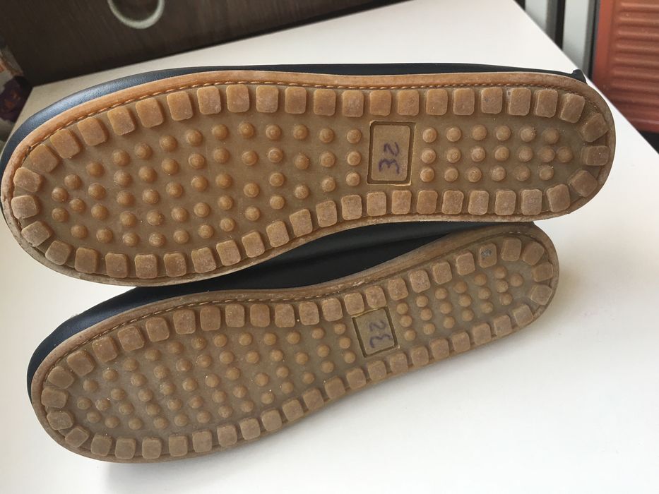 Mocassins / sapatos novos nº 32 em pele