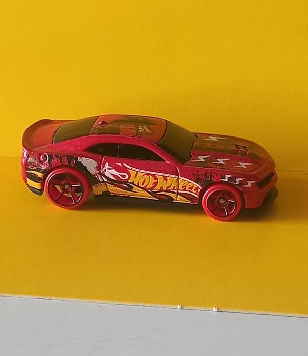 12 camaro hot wheels