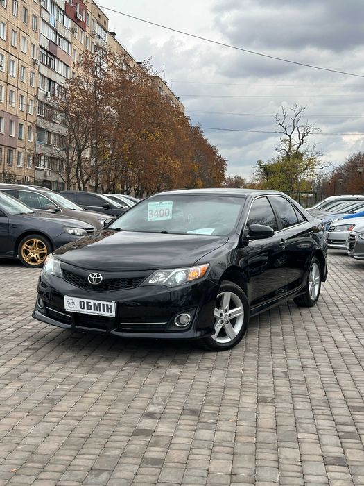 Продам Toyota Camry 2014 рік можлива розстрочка,кредит,обмін!